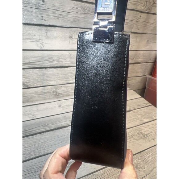 Guess Vintage Black Shoulder Bag Zip Closure Soft Leather 10 X 6 Y2K - Picture 7 of 11